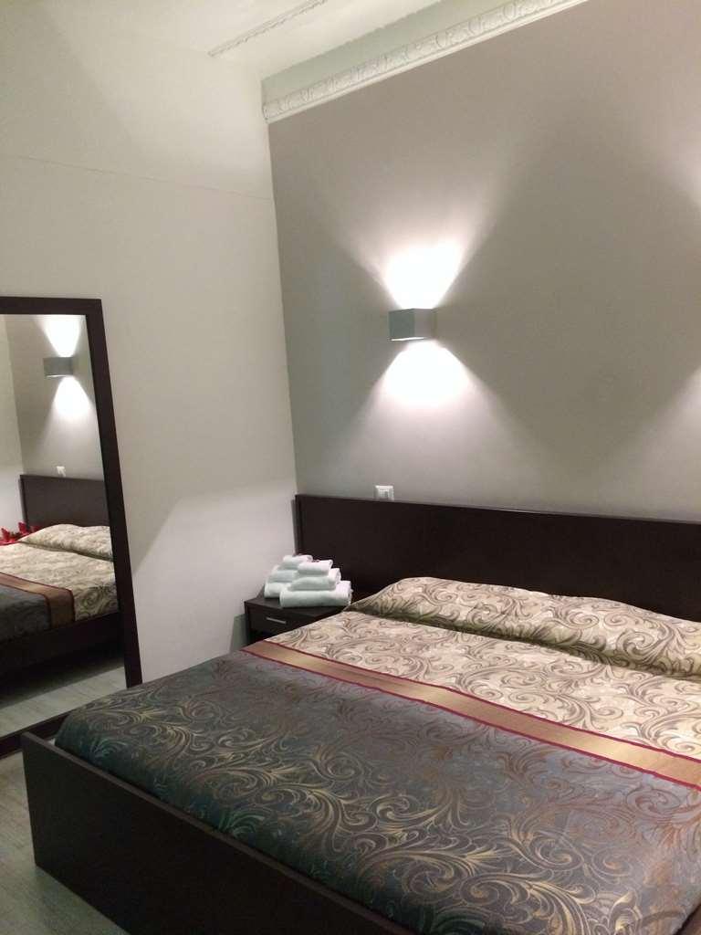 Bed & Breakfast Chroma Italy - Chroma Tessera Roma